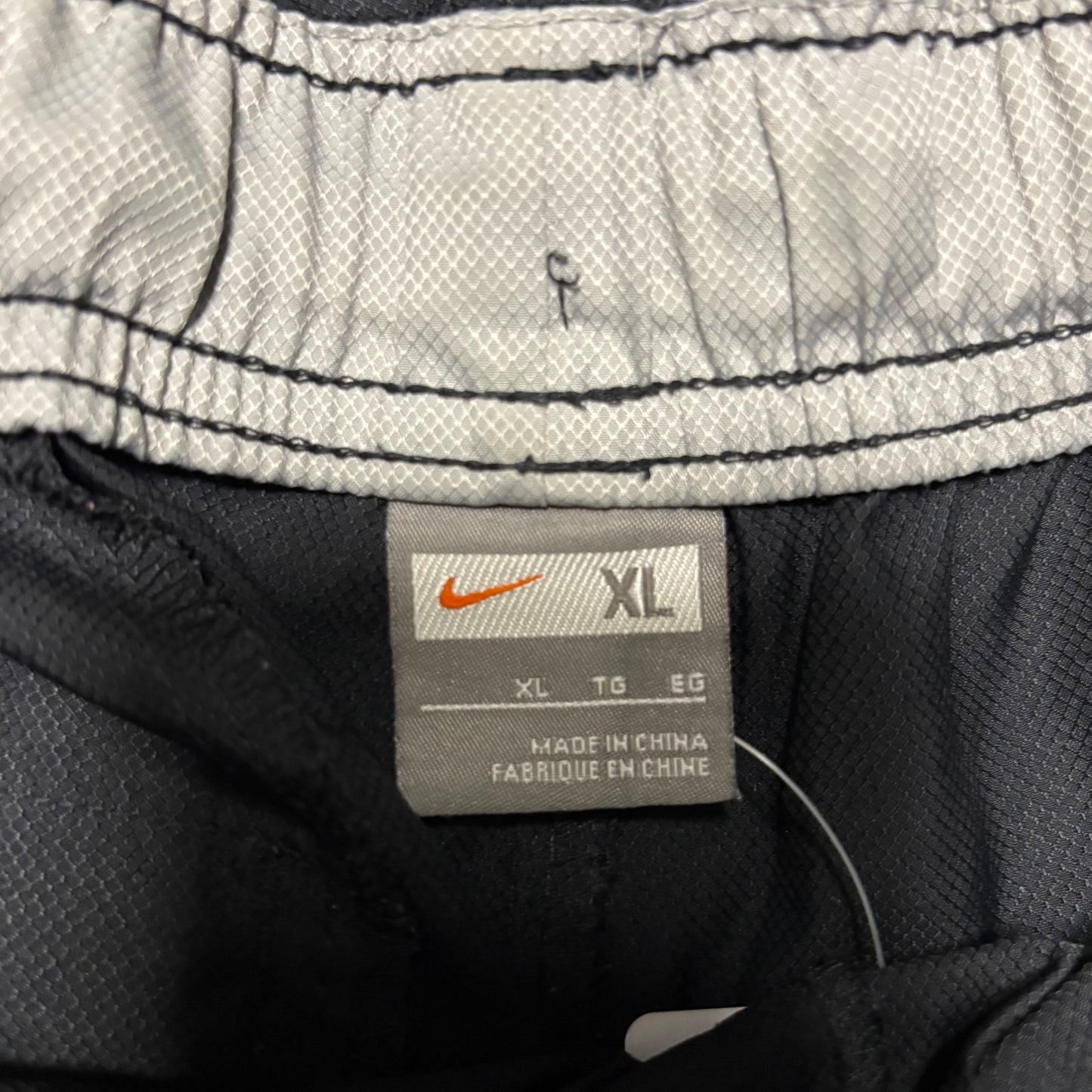 Nike Jogginghose Schwarz/Weiß, Gr. XL – Produktfoto 4