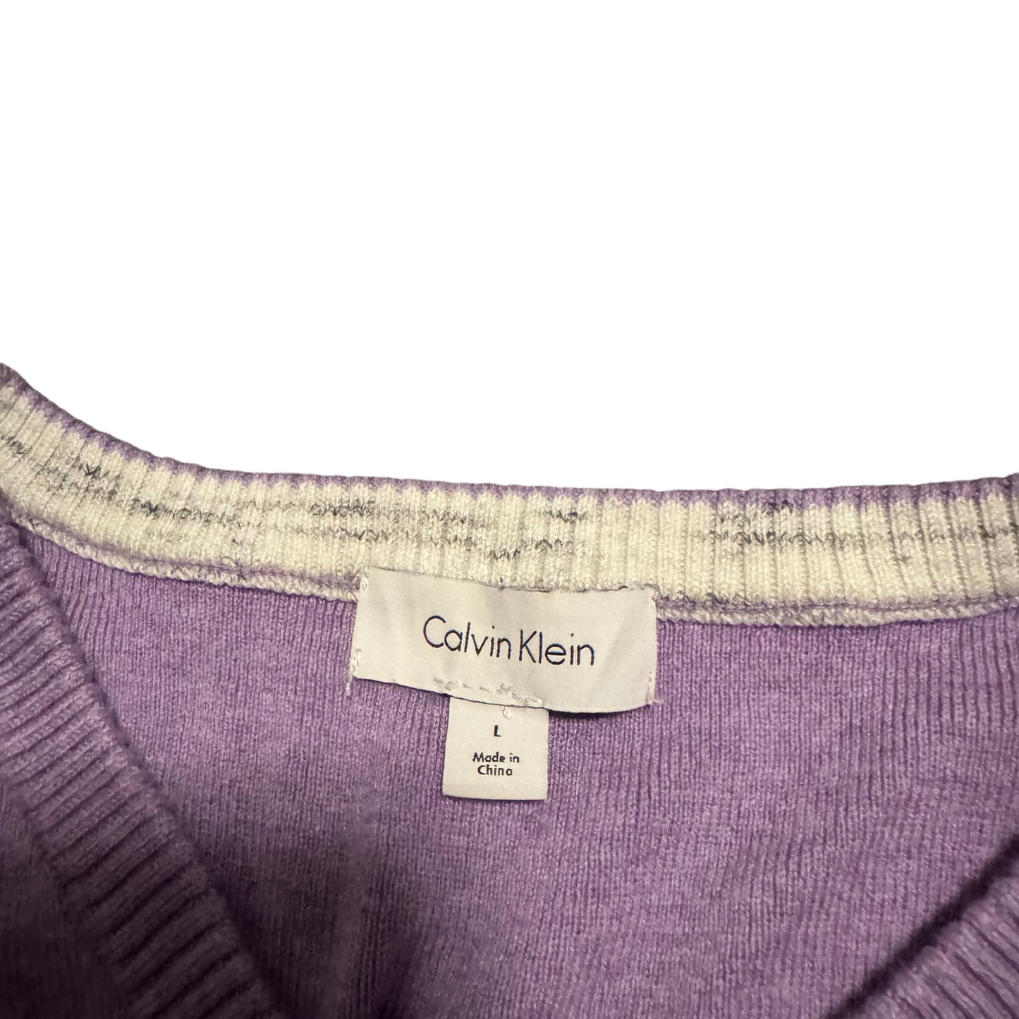 Calvin Klein V-Neck-Pullover Flieder, Gr. L – Etikett
