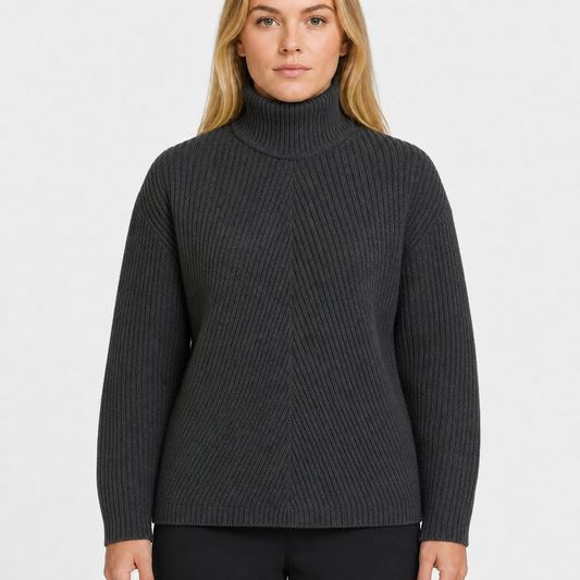 Puritan Rippenstrick-Mockneck Schwarz, Gr. XL, Studioaufnahme am Modell