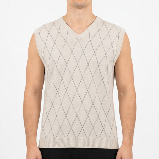 Van Heusen Argyle-Strickweste Creme, Gr. XL, Studioaufnahme am Modell