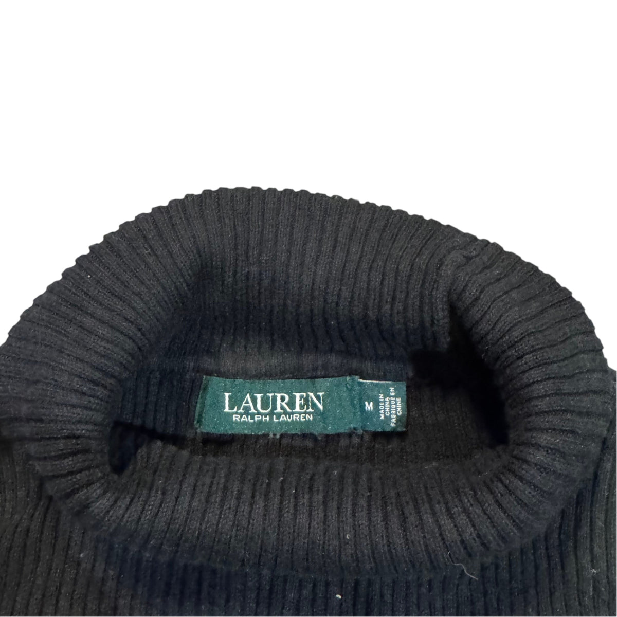 Lauren Ralph Lauren Rippstrickpullover mit hohem Kragen — Navy · M – Etikett/Detail
