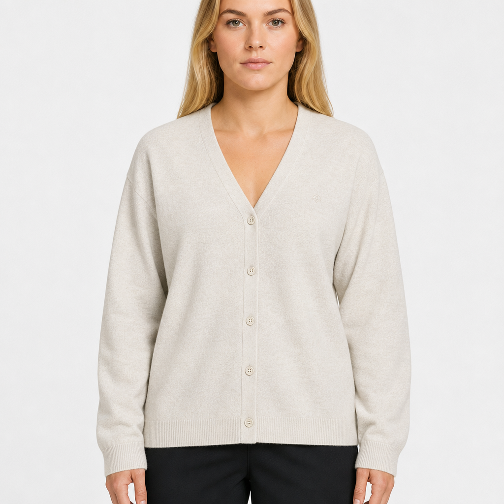 Arnold Palmer Minimal Button Cardigan – Creme · S / 34â€“36 am Model
